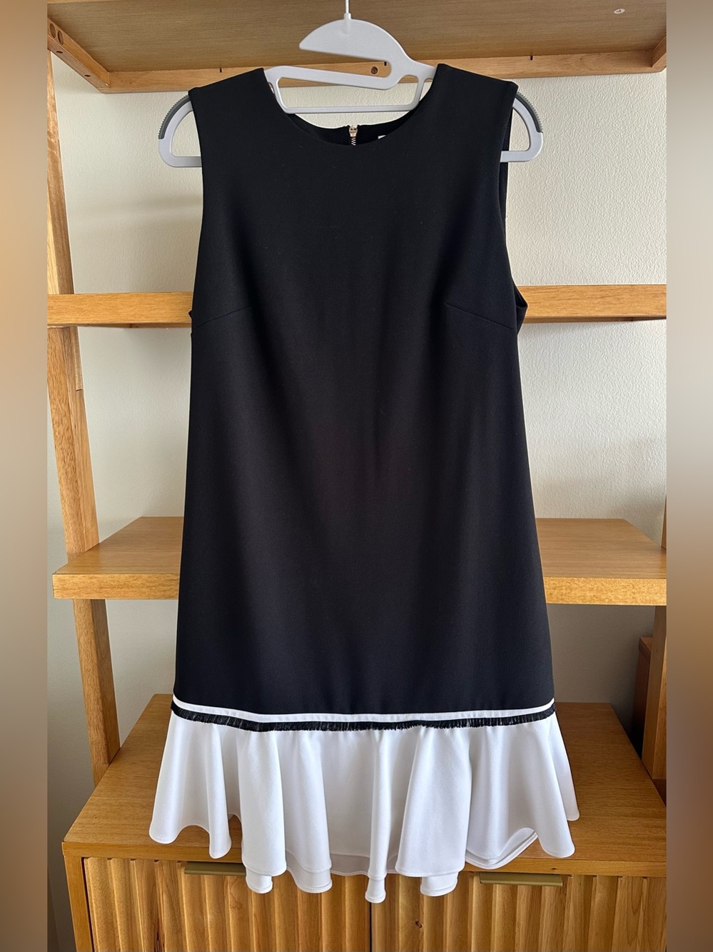 Calvin Klein Sleeveless Black and White Ruffle-Hem Dress - size 8